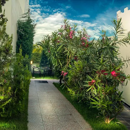 Abbacy Katiana's Castelleti 1 * Λιμένας